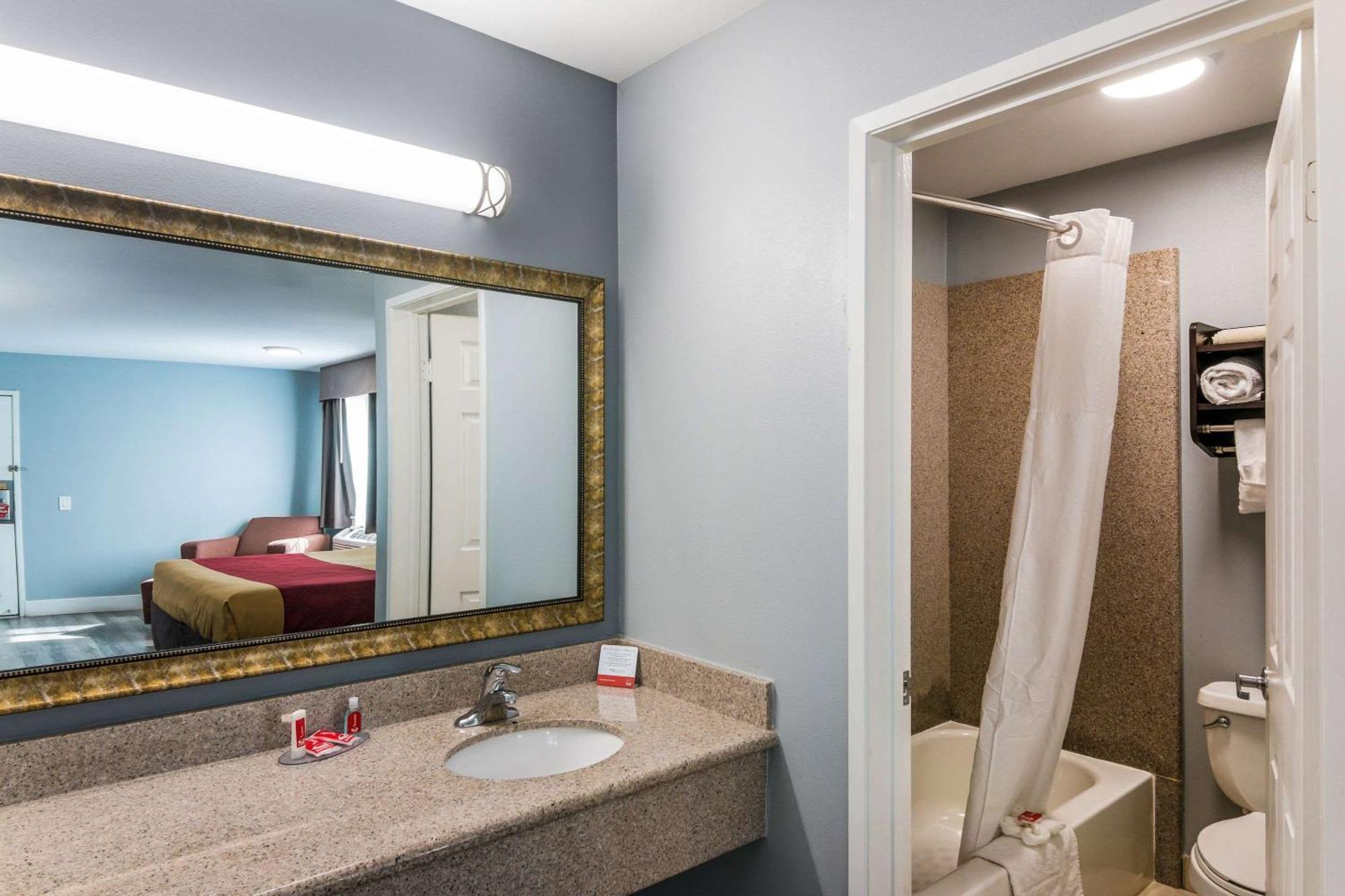 Econo Lodge Hesperia - Victorville I-15 Exteriér fotografie