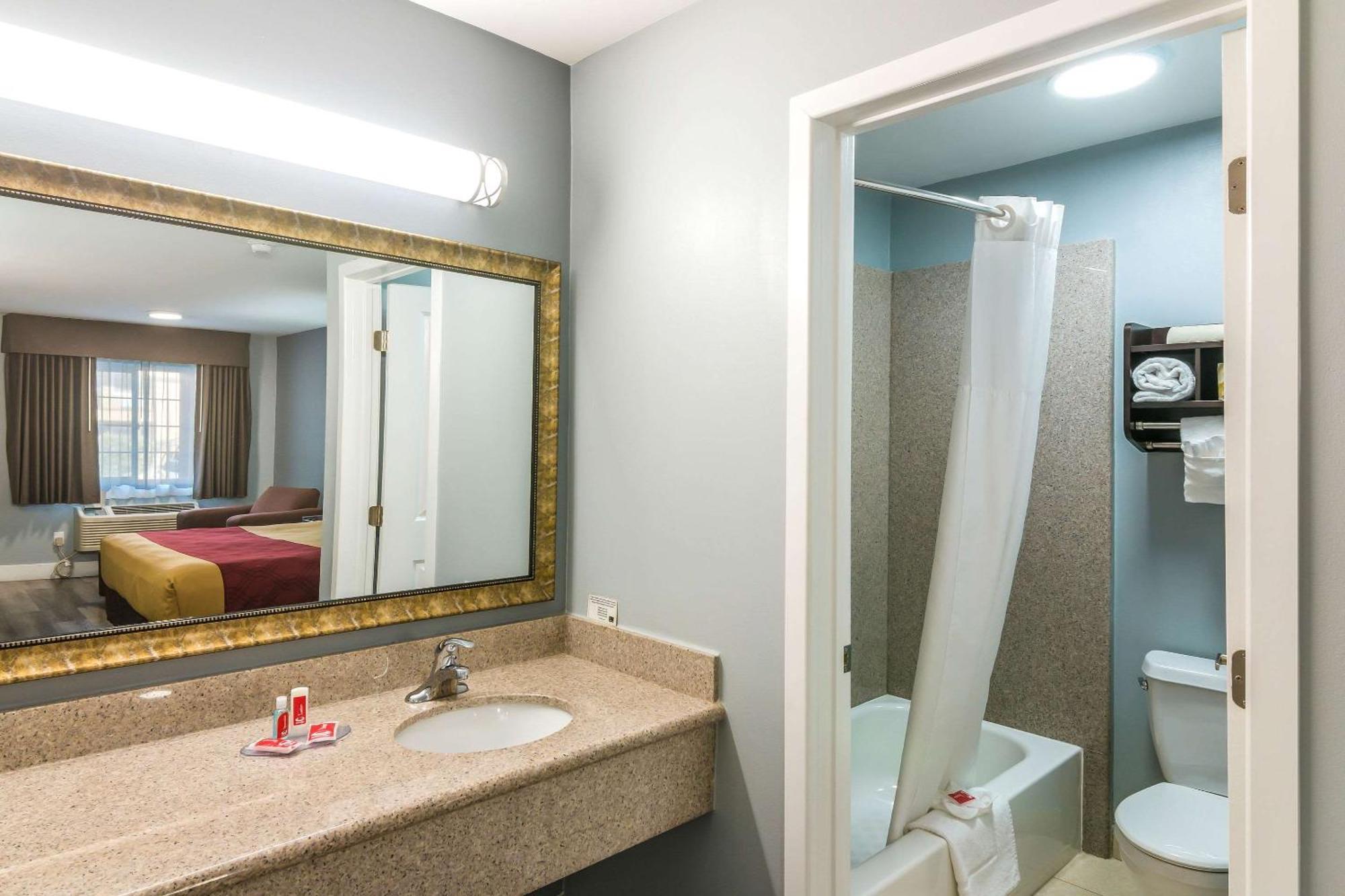 Econo Lodge Hesperia - Victorville I-15 Exteriér fotografie