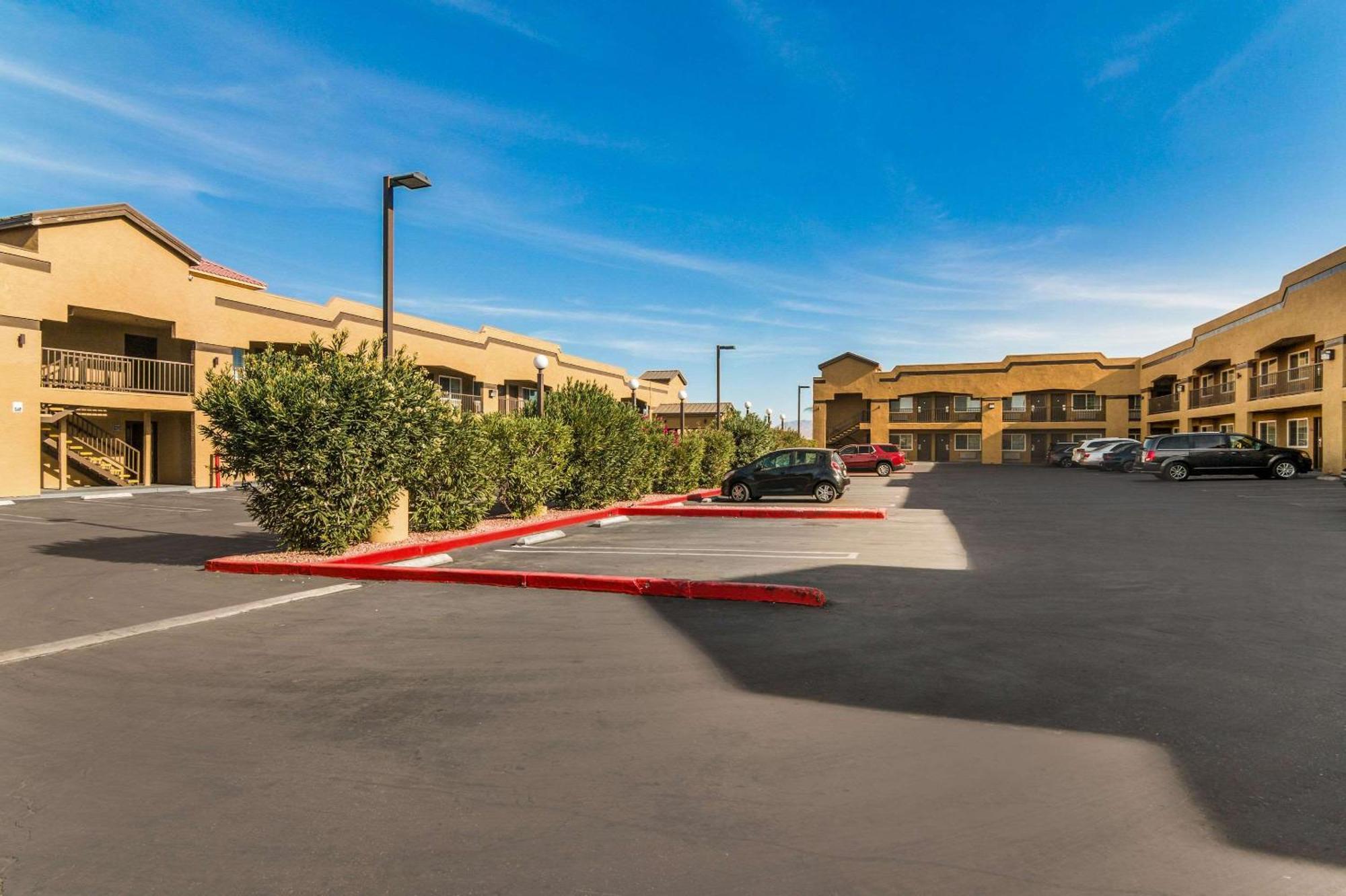 Econo Lodge Hesperia - Victorville I-15 Exteriér fotografie